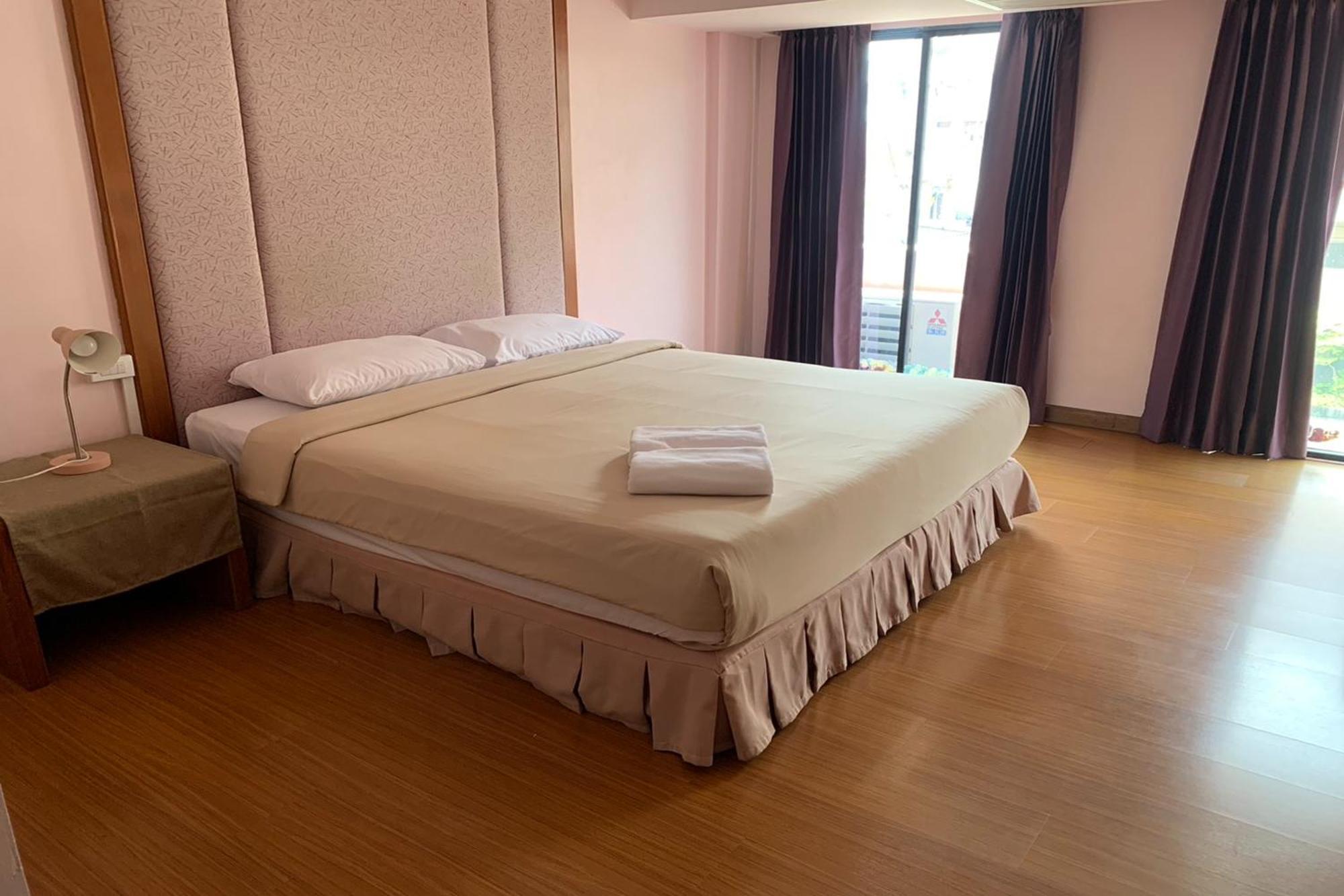 Pin Hotel Лампанг Экстерьер фото